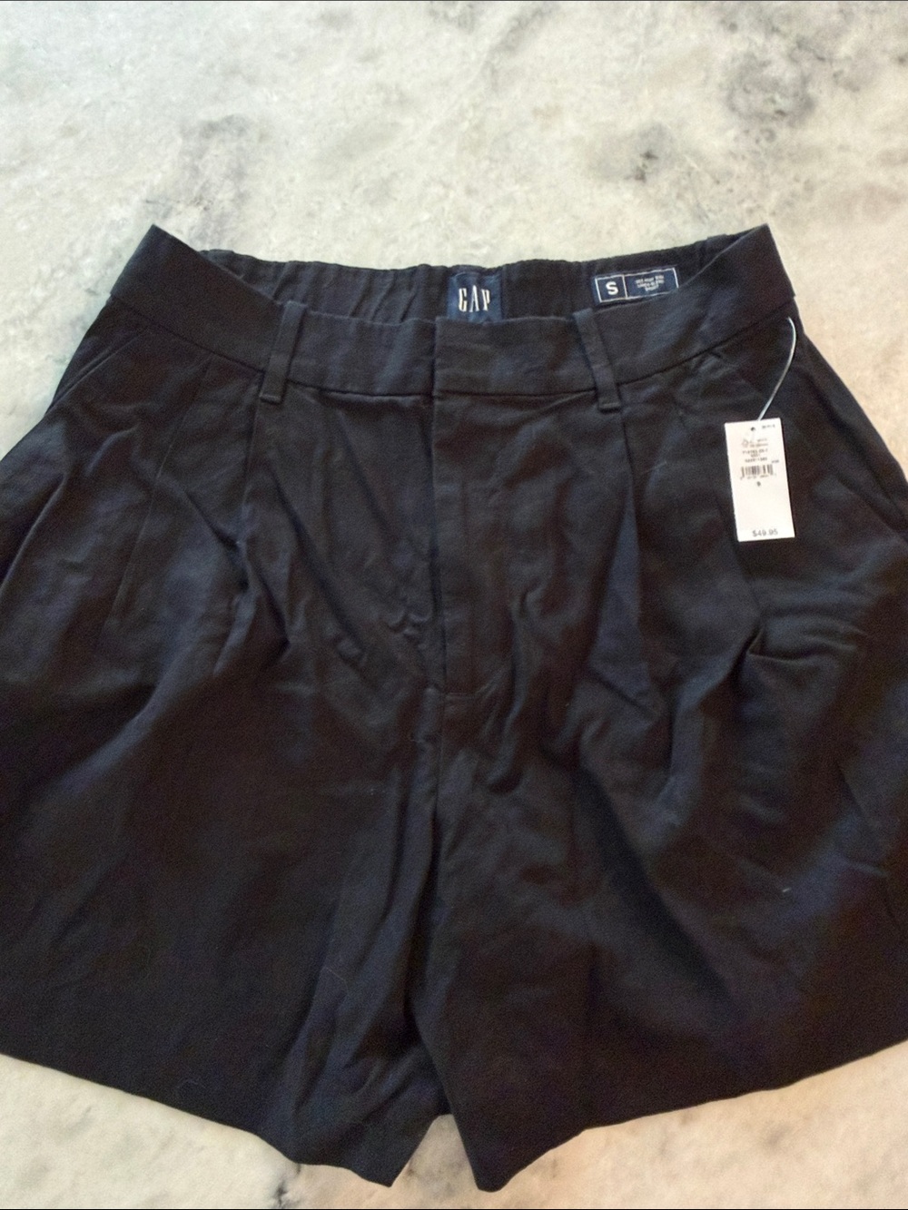 GAP Black High-Waist Pleated Shorts